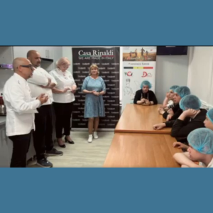 Elevii școlii auxiliare nr. 7 au preparat Pizza de Italia ghidați de cei mai iscusiți bucătari