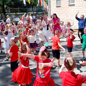 La mulți ani tuturor copiilor de ziua lor!